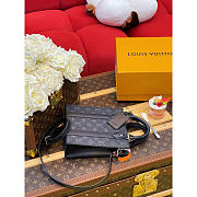 Louis Vuitton LV Sac Plat Mini Black 19 x 22 x 7 cm - 3