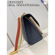 Louis Vuitton LV Mylockme Chain Bag Navy Blue 22.5 x 17 x 5.5 cm - 4