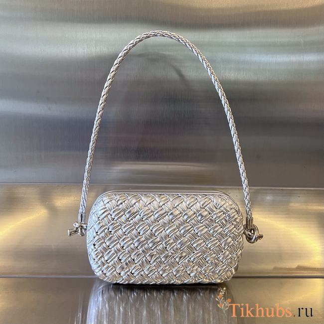 Bottega Veneta Knot On Strap Silver 20x12x5.5cm - 1