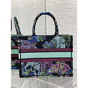 Dior Medium Book Tote Blue Multicolor 36 x 27.5 x 16.5 cm - 4