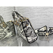 Dior Medium Lady D-Joy Bag White and Black Plan de Paris 26 x 13.5 x 5 cm - 2