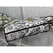 Dior Medium Lady D-Joy Bag White and Black Plan de Paris 26 x 13.5 x 5 cm - 5