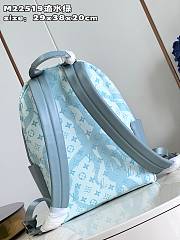 Louis Vuitton LV Discovery Backpack Crystal Blue 29 x 38 x 20 cm - 5