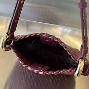 Bottega Veneta Small Clicker Shoulder Bag Red Wine 27x19x11.5cm - 5