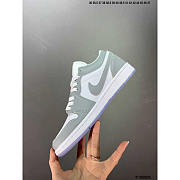 Jordan 1 Low Wolf Gray Sneaker - 3