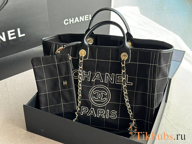 Chanel Maxi Shopping Bag Black 44x32x21cm - 1