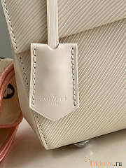 Louis Vuitton LV Cluny Mini Quartz 20x16x7.5cm - 3