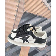 Golden Goose Sneakers In Black And White Leather - 4