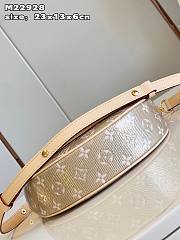 Louis Vuitton LV Loop PM Beige 23x13x6cm - 5