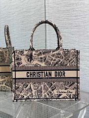 Dior Medium Book Tote Beige and Black Plan de Paris 36 x 27.5 x 16.5 cm - 1