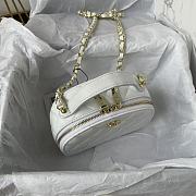 Chanel Clutch With Chain White 16x12x6cm - 6