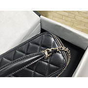 Chanel Vanity Case with Chain in Black Lambskin 17x9.5x8cm - 3