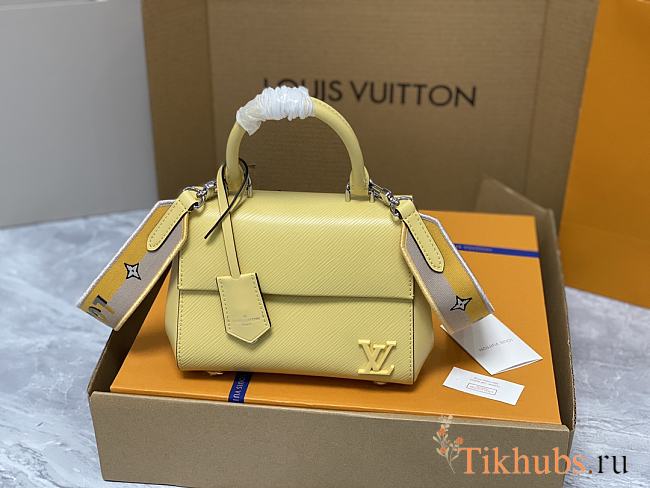 Louis Vuitton LV Cluny Mini Yellow 20 x 16 x 7.5 cm - 1