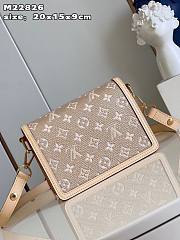 Louis Vuitton LV Mini Dauphine Beige 20 x 15 x 9 cm - 3