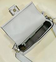 Fendi Baguette White leather Fendi by Marc Jacobs Bag 27x15x6cm - 3