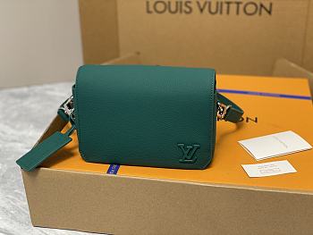 Louis Vuitton LV Fastline Wearable Wallet Evergreen 17.3 x 12 x 7 cm