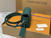 Louis Vuitton LV Fastline Wearable Wallet Evergreen 17.3 x 12 x 7 cm - 6