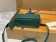 Louis Vuitton LV Fastline Wearable Wallet Evergreen 17.3 x 12 x 7 cm - 5