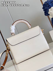 Louis Vuitton LV Twist MM White 23 x 17 x 9.5 cm - 3