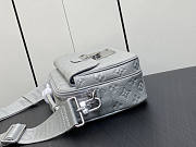 Louis Vuitton LV S-Lock Messenger Grey 22 x 18 x 8 cm - 5