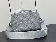 Louis Vuitton LV S-Lock Messenger Grey 22 x 18 x 8 cm - 2