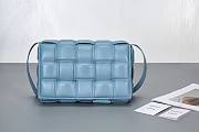 Bottega Veneta Cassette Padded Blue 26x18x8cm - 1