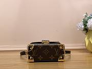 Louis Vuitton LV Camera Box Monogram 12.5 x 17.6 x 6 cm - 6