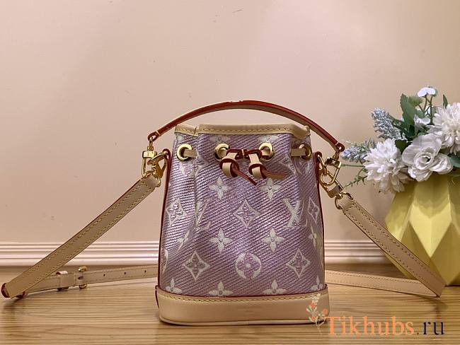 Louis Vuitton LV Nano Noe Rose 13x16x10cm - 1