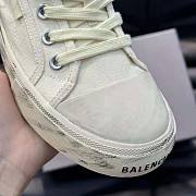 Balenciaga Paris Low Top Graffiti Sneaker in White - 5