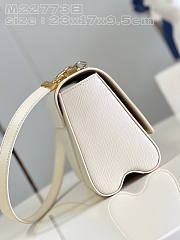 Louis Vuitton LV Twist White MM 23 x 17 x 9.5 cm - 5