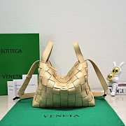 Bottega Veneta BV Bowling Bag Beige 21x28x16cm - 1