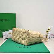 Bottega Veneta BV Bowling Bag Beige 21x28x16cm - 5