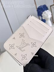 Louis Vuitton LV Recto Verso Mahina White 13 x 9.5 x 2.5 cm - 3