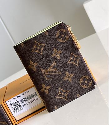 Louis Vuitton LV Lisa Green Wallet 9 x 11.5 x 1.5 cm