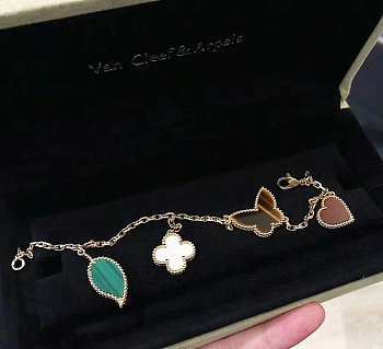 Van Cleef & Arpels Bracelet 02