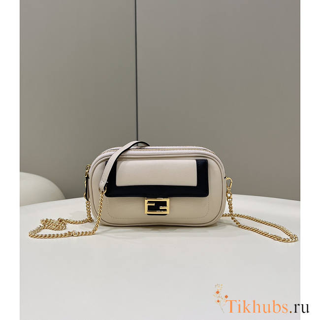 Fendi Easy Baguette White Bag 19x11x5cm - 1