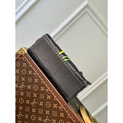 Louis Vuitton LV x YK OnTheGo PM Black 25 x 19 x 11.5 cm - 4