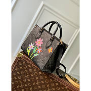 Louis Vuitton LV x YK OnTheGo PM Black 25 x 19 x 11.5 cm - 2