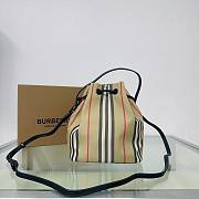 Burberry Icon Stripe Drawcord Pouch Bag 18x19.5cm - 3