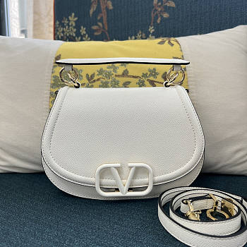 Valentino Garavani Vsling Saddle Leather Shoulder Bag White 22x15x5cm