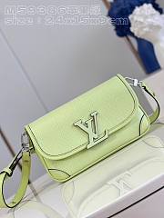 Louis Vuitton LV Buci Epi Green 24.5 x 15.5 x 9 cm - 1