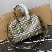 Burberry Check Medium Bowling Bag Green 30 x 15 x 21cm - 1