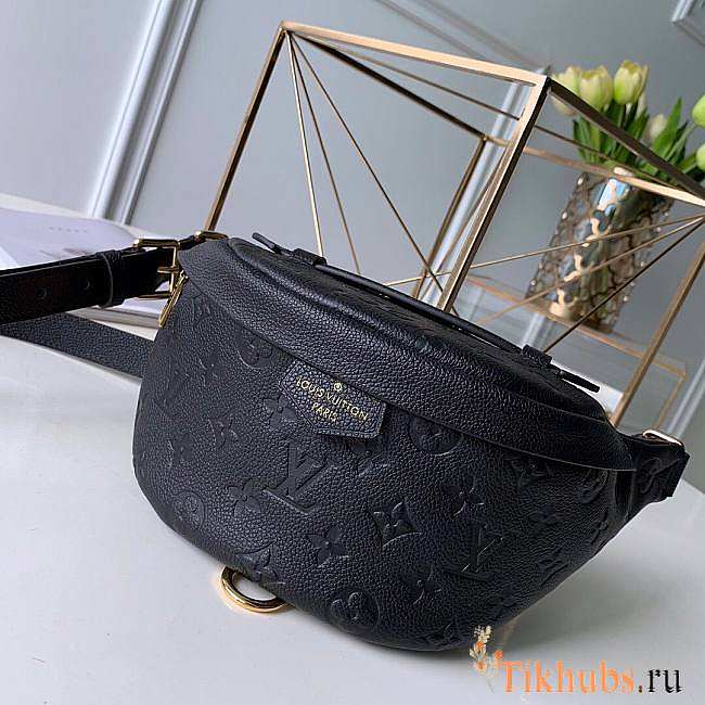 LV Discovery Bumbag Black 37x14x13cm - 1