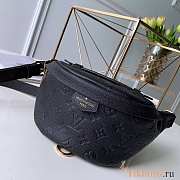 LV Discovery Bumbag Black 37x14x13cm - 1