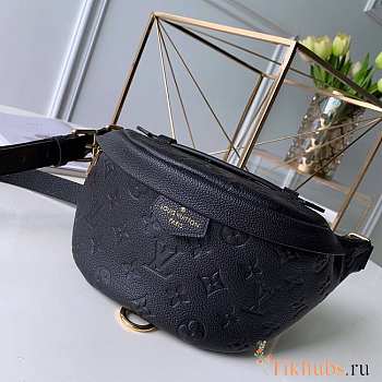 LV Discovery Bumbag Black 37x14x13cm