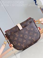 Louis Vuitton LV Saumur BB Monogram 20x15x7.5cm - 2