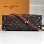 Louis Vuitton LV Monogram V tote MM Black 36x27x16cm - 3