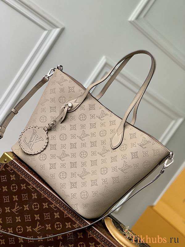 Louis Vuitton LV Blossom MM Grey 30x27.5x16cm - 1