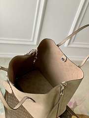 Louis Vuitton LV Blossom MM Grey 30x27.5x16cm - 2