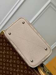 Louis Vuitton LV Blossom MM Grey 30x27.5x16cm - 5